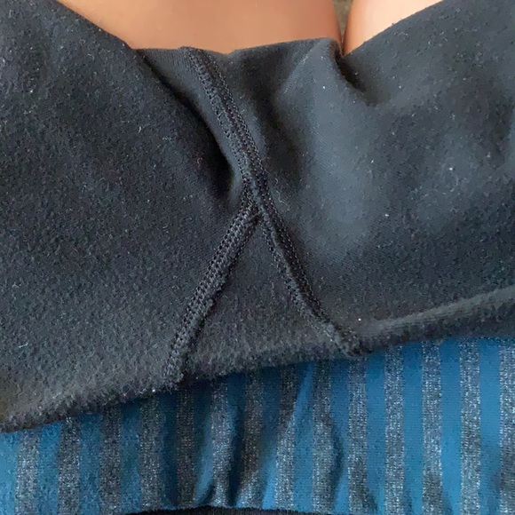 Lululemon Flare Yoga Pants size 6 reg - Picture 8 of 8